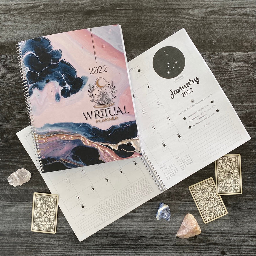 A Few More Reasons to Get a Tarot Planner (According to Reviews!)